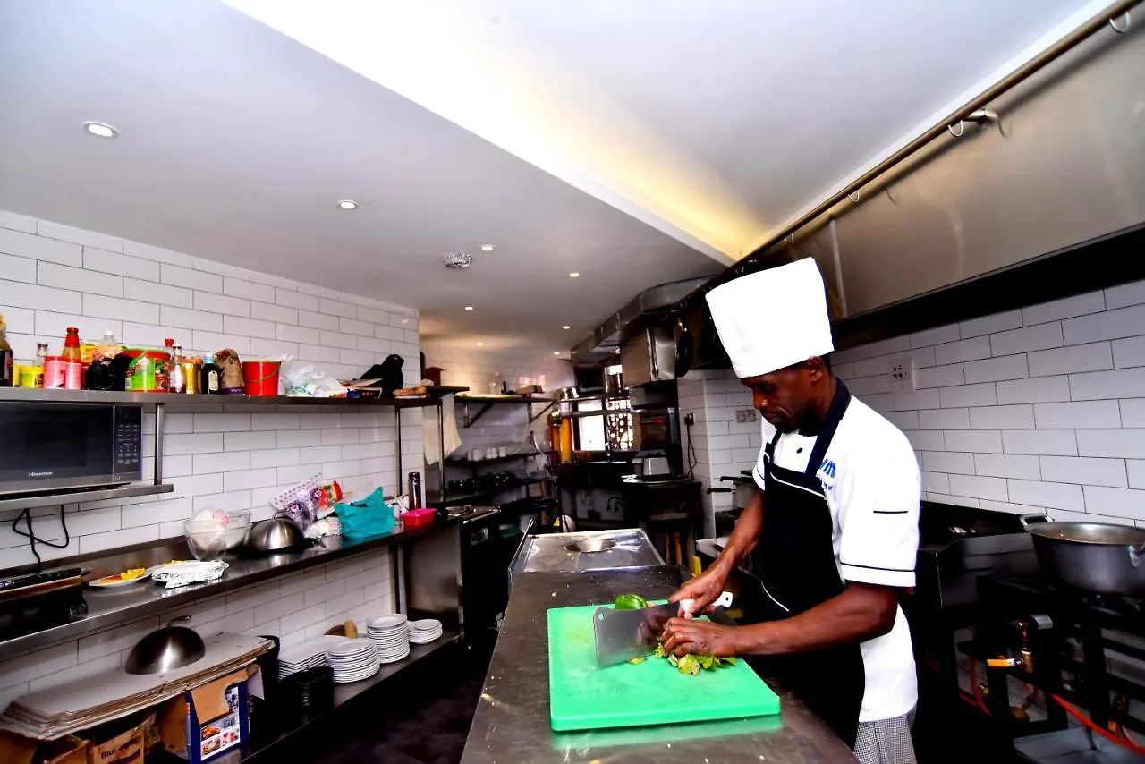 Victoria Mews Hotel Kampala