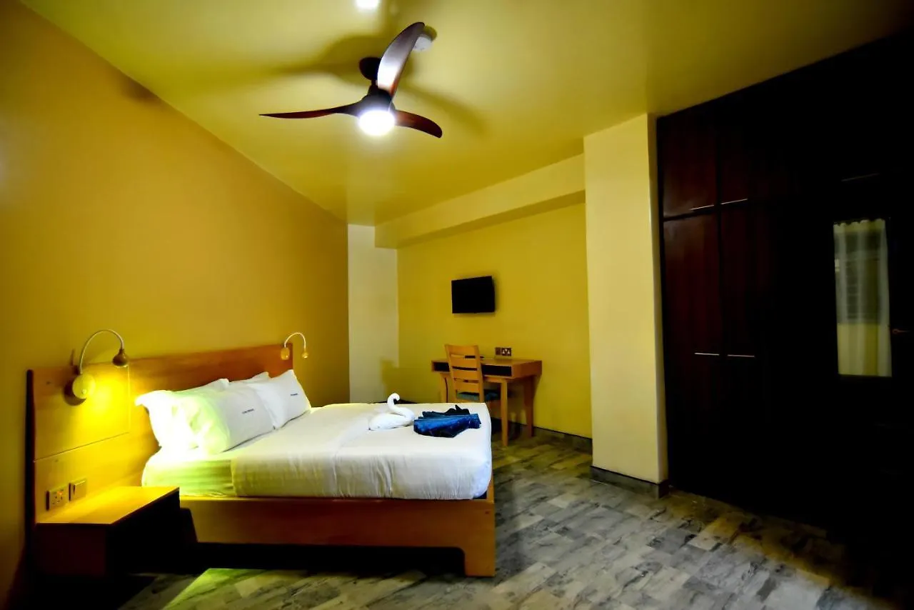 Victoria Mews Hotel Kampala 3*,
